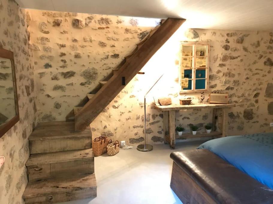Du Haut Des Remparts Brigueuil Esterno foto